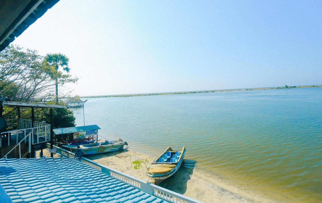 Dinuda Resort Kalpitiya Exterior photo