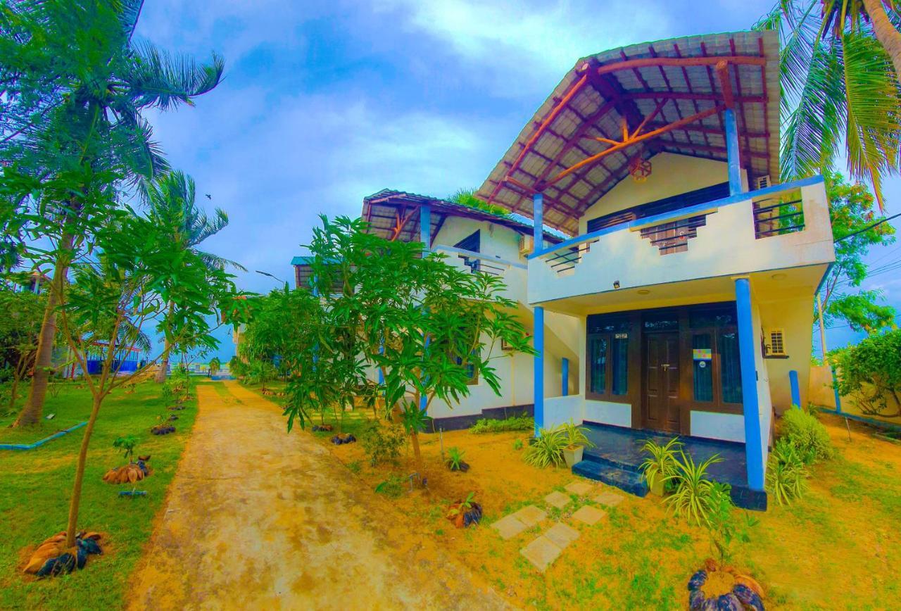 Dinuda Resort Kalpitiya Exterior photo